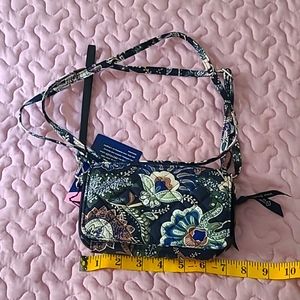 Vera Bradley RFID NWOT Wristlet/Crossbody